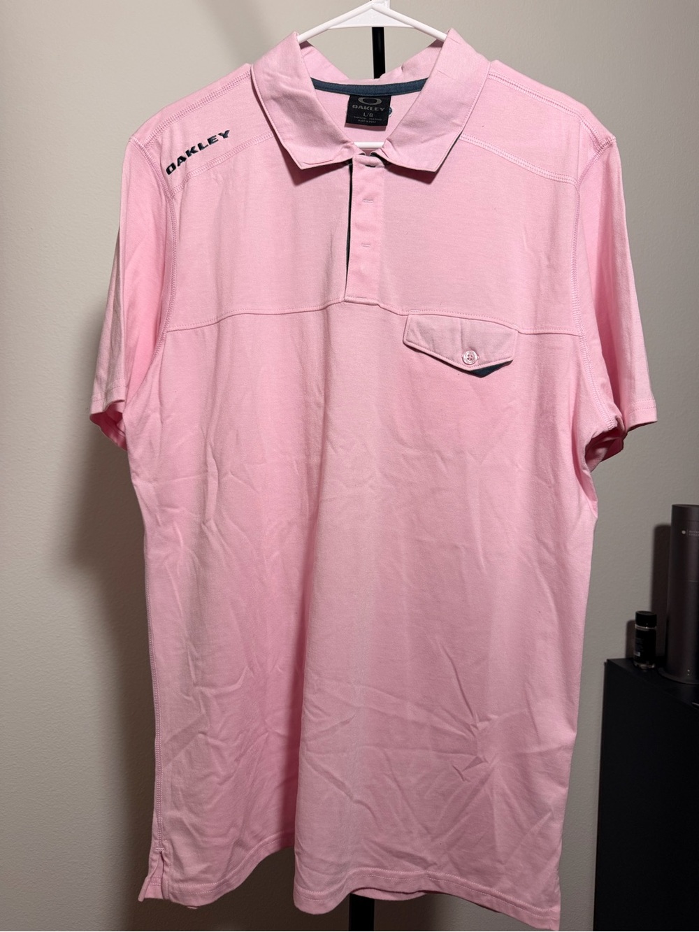 Oakley Men’s Light Pink Polo with Chest Pocket